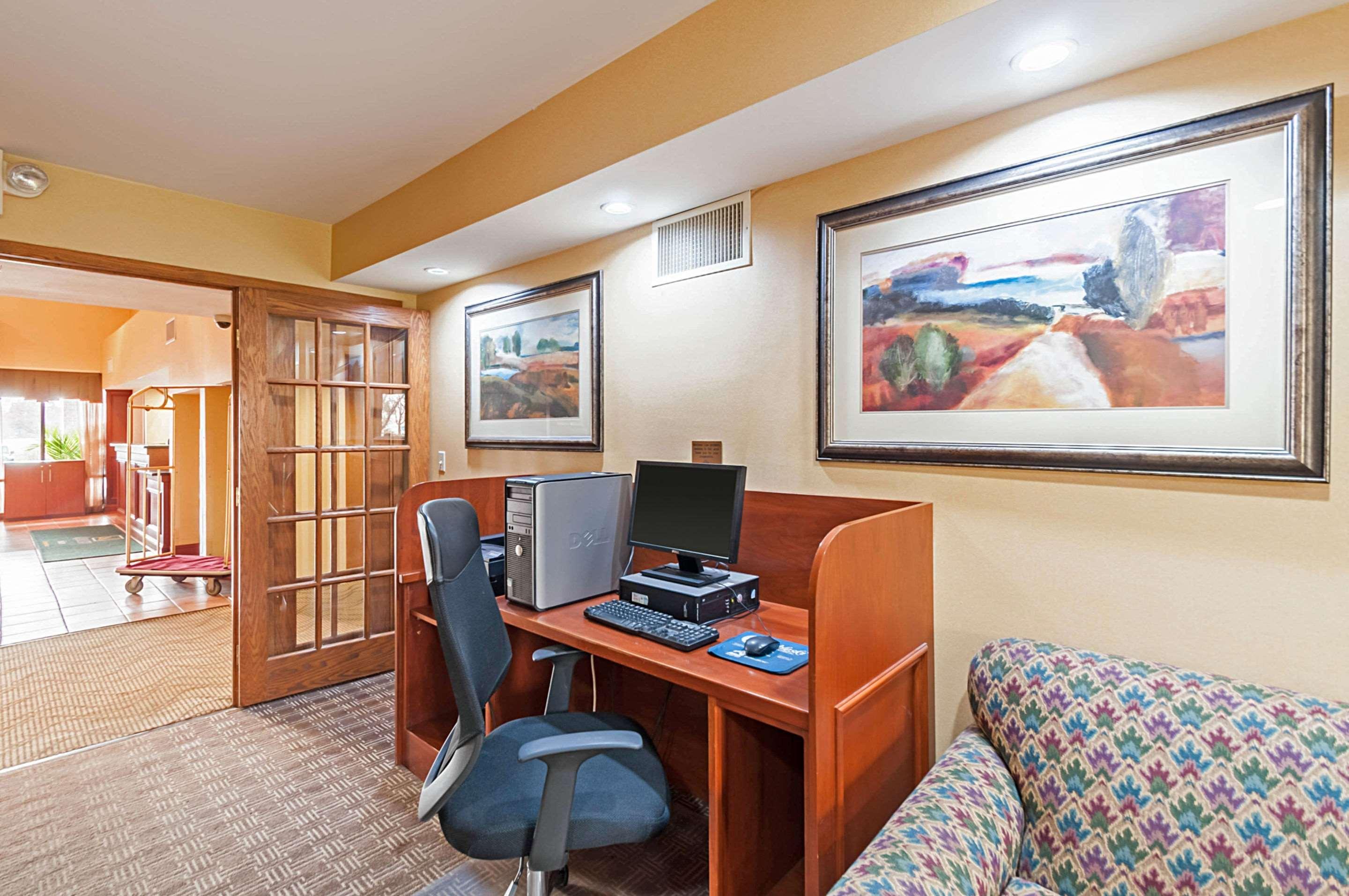 Quality Suites Chestertown Bagian luar foto