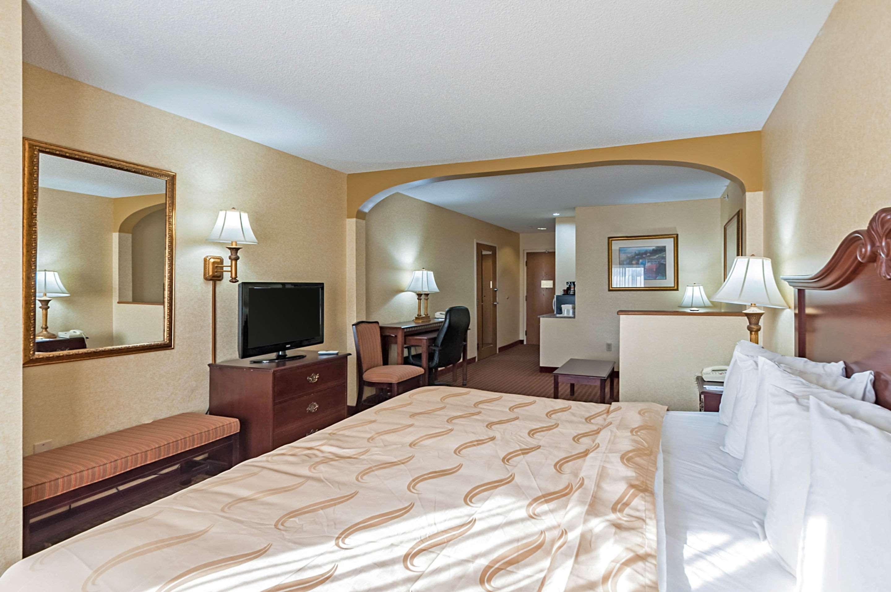 Quality Suites Chestertown Bagian luar foto