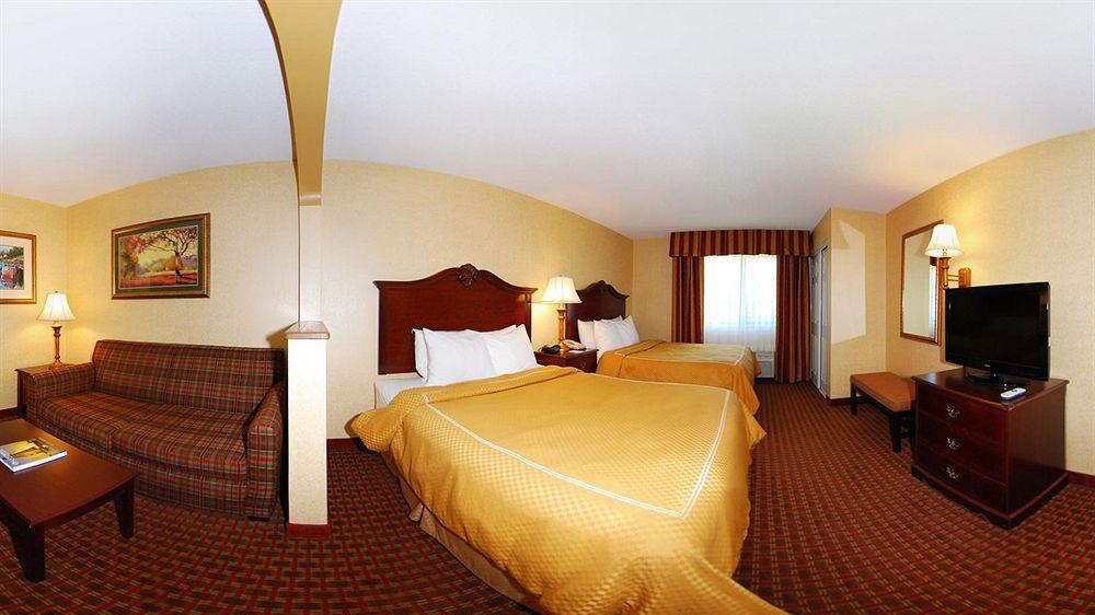 Quality Suites Chestertown Bagian luar foto